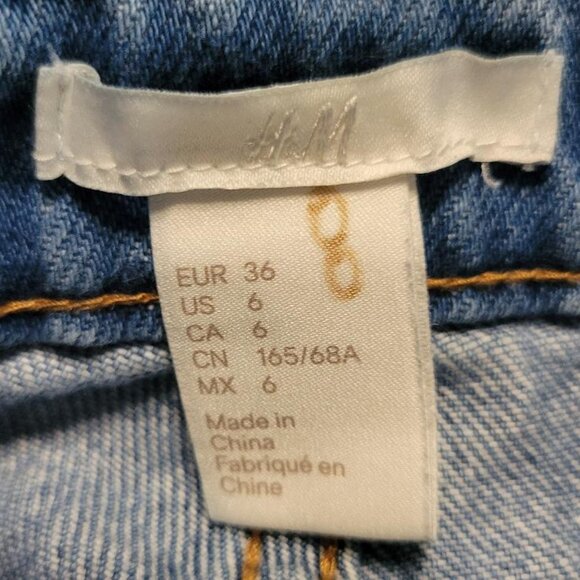 H&M Light Blue Scalloped Button Fly Denim Shorts - Picture 6 of 10